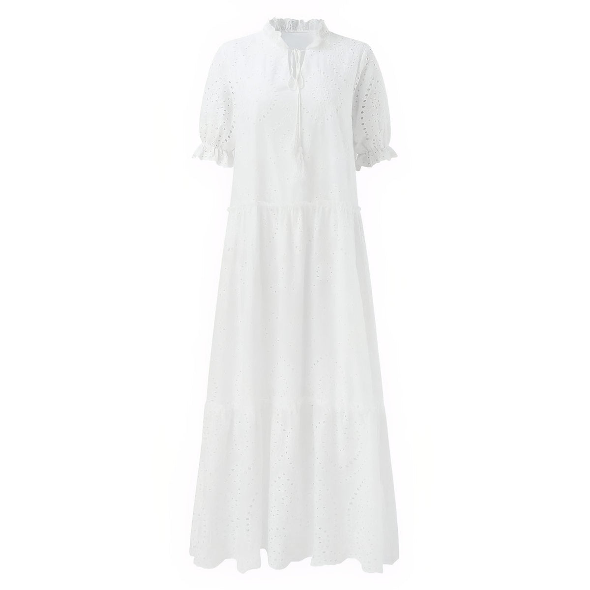 Longue robe de plage blanche à dentelles brodées style bohème