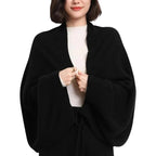 Modèle femme écharpe cape en cachemire
