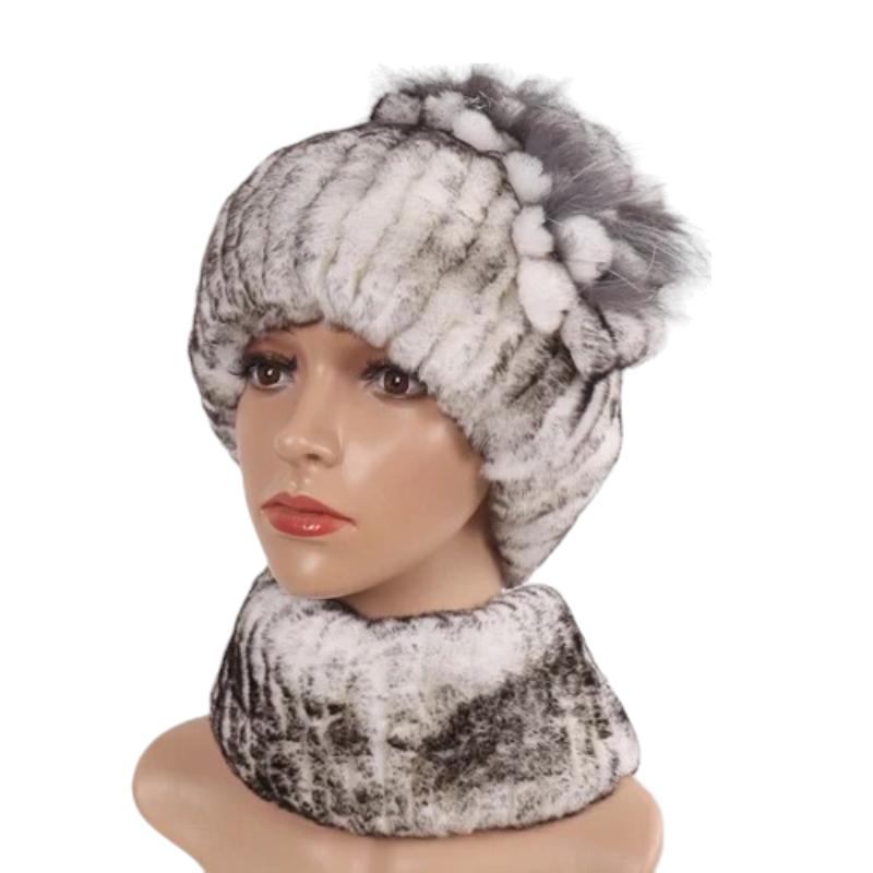 Parure en fourrure avec bonnet et écharpe