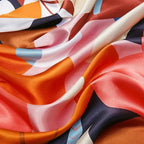 Petit carré foulard en matière synthétique