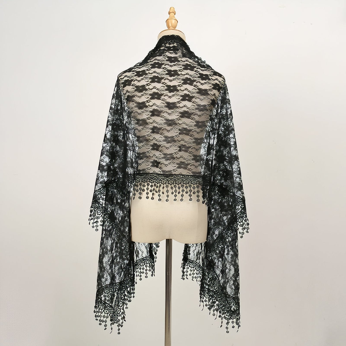 Pour femme, étole avec dentelle