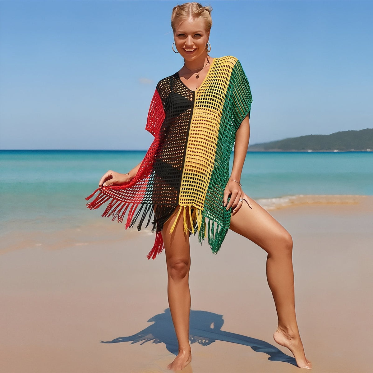 Robe balnéaire courte confectionnée en crochet multicolore