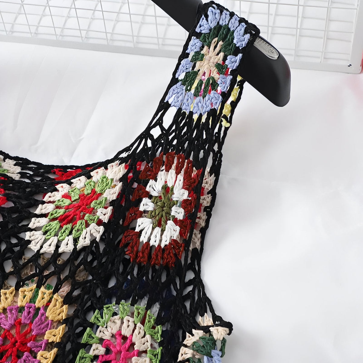 Robe colorée ajourée de plage en crochet