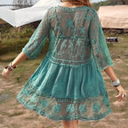 Robe courte de plage en dentelle à encolure plongeante