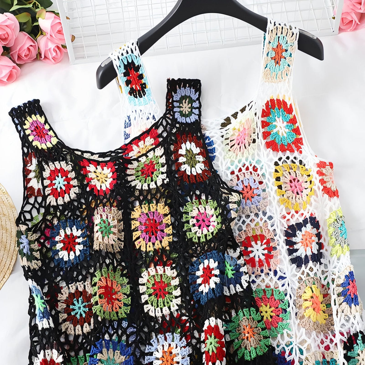 Robe crochetée ajourée colorée pour la plage