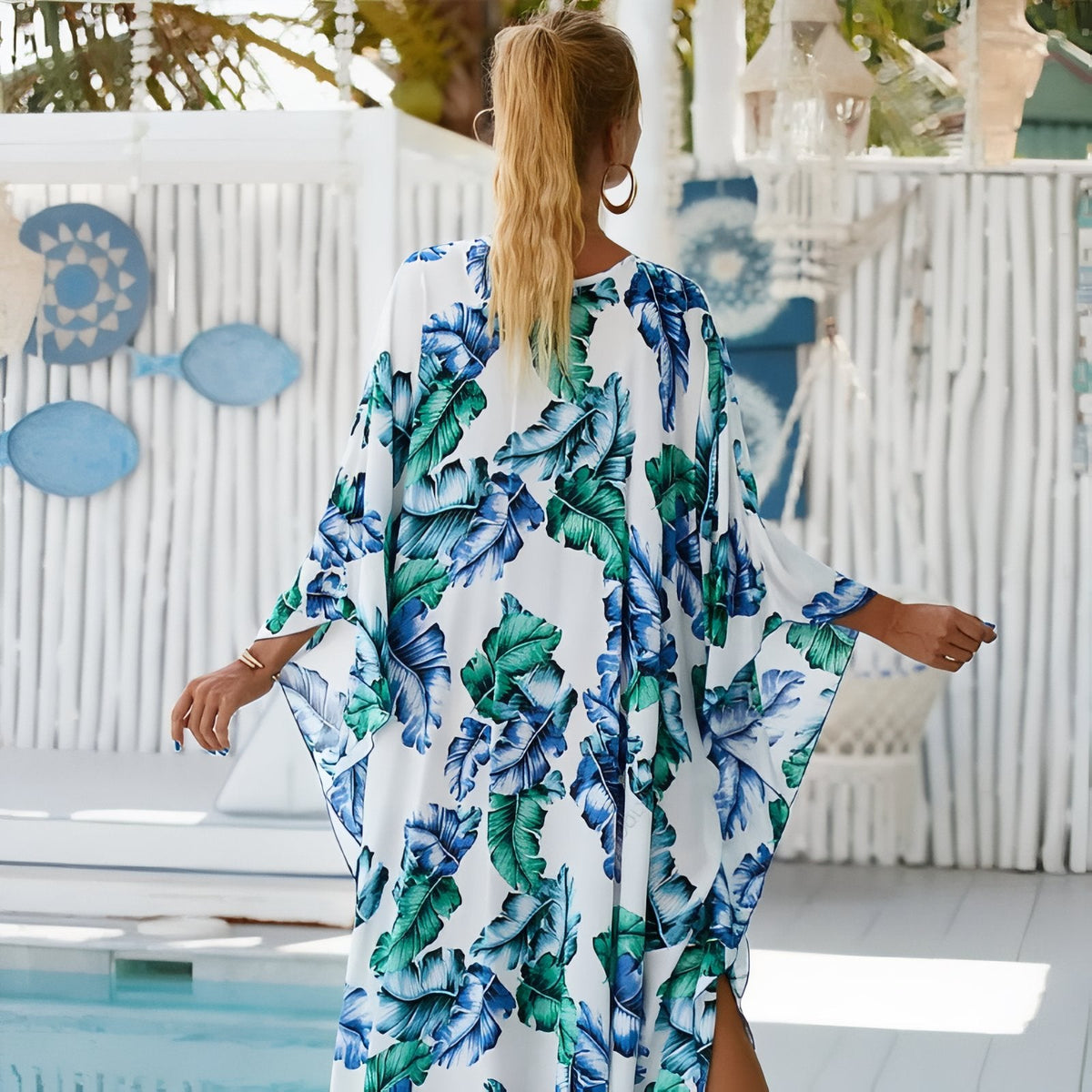 Robe de plage aux couleurs variées, grande taille et col V
