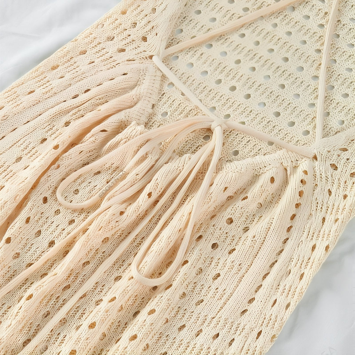 Robe dos dénudé en crochet coloré